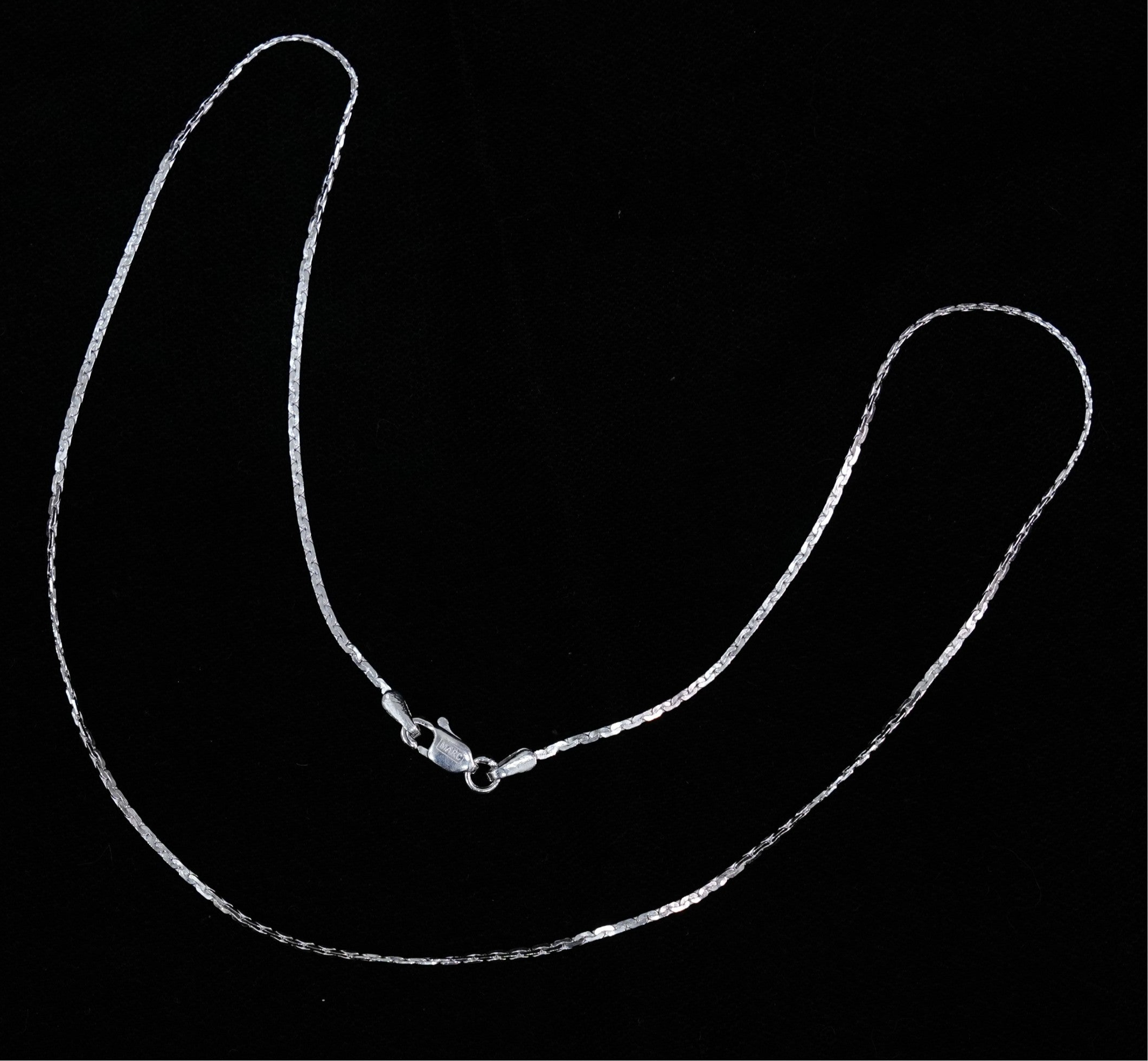 Sleek Fancy Chain Necklace